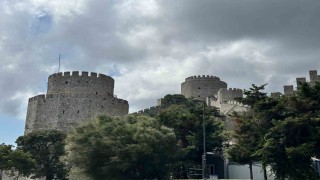Rumeli Hisarındaki bitmeyen restorasyona tepki: 90 günde yapıldı, 6,5 yıldır bitirilemiyor