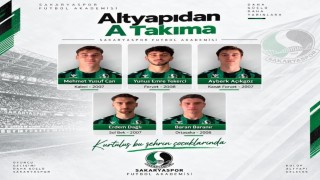 Sakaryaspor altyapısından 5 genç oyuncu A takıma yükseldi