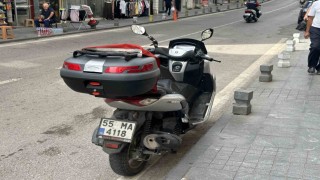 Samsunda hafif ticari araç ile çarpışan motosikletli yaralandı