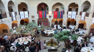 Şanlıurfanın kültürel zenginlikleri Azerbaycanda tanıtılıyor