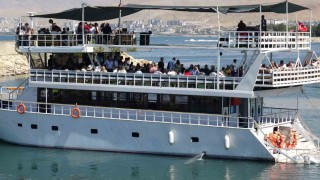 Savaşa rağmen İranlı turistlerin Van ilgisi sürüyor