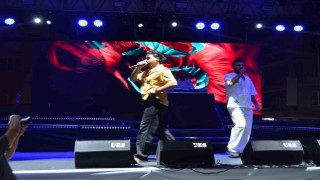 Selendide sahne alan Tefo &amp; Seko gençleri coşturdu