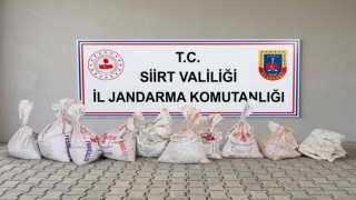 Siirt'te 300 kilo fıstık çalan hırsızlar fabrikada suçüstü yakalandı