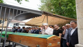 Silahlı saldırıda ölen kuyumcu toptancısı memleketinde toprağa verildi