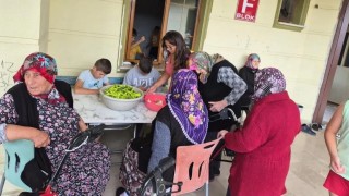 Sinopta nesiller buluştu, birlikte turşu kurdu