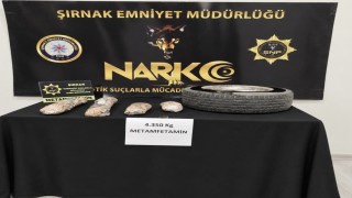 Şırnakta stepneye gizlenmiş 4 kilo metamfetamin ele geçirildi