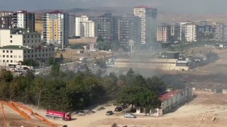 Sivasta akaryakıt istasyonu yanında çıkan yangın paniğe neden oldu