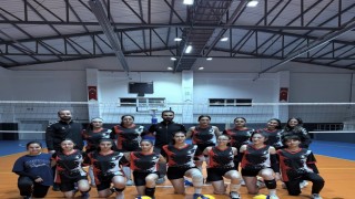 Siverek Belediyesporun ardından kadın voleybol takımı da ligden çekildi