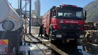 Sökedeki kağıt fabrikası yangınına itfaiyeden hızlı müdahale
