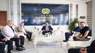Spor dünyasının ünlü isimlerinden Başkan Er'e övgü