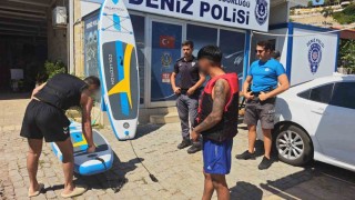 SUP ile denize açıldılar, kürekleri kırılınca kilometrelerce sürüklendiler