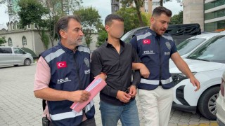 Şüphe üzerine durdurulan şahsın üzerinden ruhsatsız tabanca çıktı