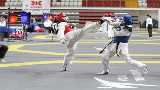 Taekwondo Doğu Grubu Müsabakaları Sivas'ta yapıldı