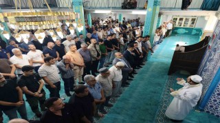 Tatil dönüşü yolculuk yaptıkları geminin batmasıyla kaybolan 6 ve 12 yaşındaki kardeşler için gıyabi cenaze namazı kılındu