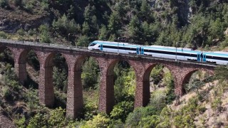 Test süreçleri başarıyla devam eden Milli Elektrikli Hızlı Trenimiz saatte 250 kilometre hıza ulaştı
