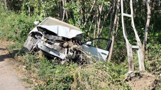 Tokatta otomobil elektrik direğine çarptı: 1 ölü, 1 yaralı
