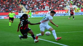 Trendyol Süper Lig: ÇorumFK: 0 - Corendon Alanyaspor: 0 (Maç devam ediyor)