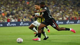 Trendyol Süper Lig: Fenerbahçe: 1 - Beşiktaş: 1 (İlk yarı)