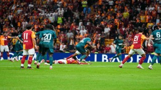 Trendyol Süper Lig: Galatasaray: 0 - Kocaelispor: 0 (İlk yarı)
