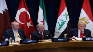Trump'tan Cumhurbaşkanı Erdoğan'a övgüler: "Harika bir adam, o tam bir sert adam, onunla uğraşmayın"