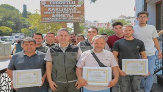 Turgutlu'daki yangın kahramanlarına teşekkür plaketi