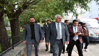 Türkiye Yüzyılı Buluşmaları için Kars'a gelen AK Parti Erzurum Milletvekili Öz, Sarıkamış'ta esnaf ve teşkilatla buluştu