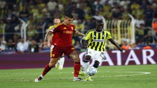 UEFA Şampiyonlar Ligi: Fenerbahçe: 0 - Roma: 1 (İlk yarı)