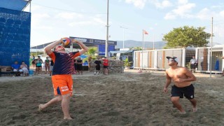 Ünlü plaj voleybolcuları, Alanya'nın spor turizmi elçileri oldu