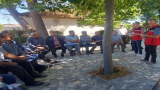 Uşak'ta tarım ekipleri üreticilerle bir araya geliyor