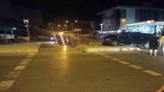Üsküdarda iki araç çarpıştı: 1 hafif yaralı