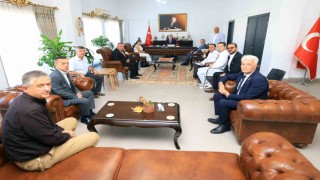 Vali Akbıyık, Milaslı muhtarlarla bir araya geldi