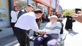 Vali Çiçek, Tacettin Veli Mahallesinde esnaf ve vatandaşlarla bir araya geldi
