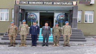 Vali Çiçek'ten göreve başlayan komutanlara ziyaret