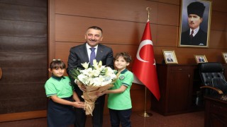 Vali Hacıbektaşoğlu yeni eğitim yılı dolayısıyla eğitim heyetini ağırladı
