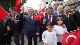 Vali Tavlı: "Gazi milletimiz, istiklaline ve istikbaline yönelen tüm tehditlere karşı koyacaktır"