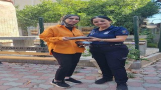 Vatandaş tarafından bulunan cüzdan zabıta tarafından sahibine teslim edildi