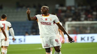 Victor Osimhen, sakatlığı sebebiyle Nijerya'nın kadrosundan çıkarıldı