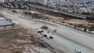 Yapımı bir türlü tamamlanmayan bulvar mahalleliyi isyan ettirdi