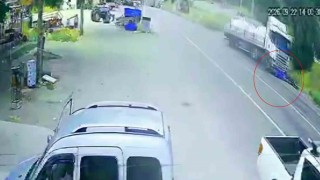 Yeni aldığı motosikletiyle kamyonun önünde sürüklendi, cenazeyi almaya gelen ağabeyi gözyaşlarına boğuldu