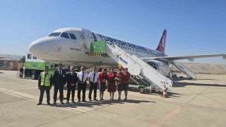 Yenilenen Siirt Havalimanına ilk yolcu uçağı indi