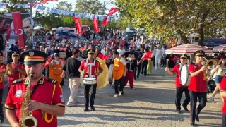 Yeşilçomlu Kavun Festivali bölge üreticisine pazar oluşturuyor