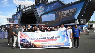 Yeşilyurt Belediyesi'nden gençlere TEKNOFEST gezisi