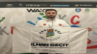 Yeşilyurt Belediyesporlu Ömer Faruk Yılmaz dünya üçüncüsü oldu