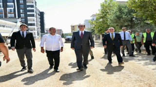 Yeşilyurtta asfalt seferberliği sürüyor