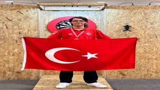Yıldırımlı dartçılardan milli gurur