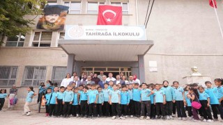 Yıllar önce öğrenciydi, şimdi başkan olarak aynı okulda
