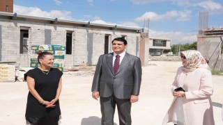 Yılmaz'dan Gaziantep Otizm Vakfı Okulu'na ziyaret