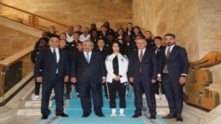Yüksekova Spor Kulübü'nden MHP Genel Başkan Yardımcısı Yıldız'a ziyaret