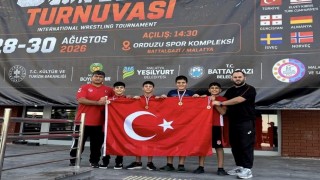 Yunusemrenin güreşçileri Malatyadan madalyalarla döndü