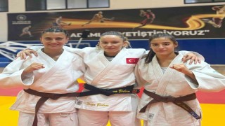 Yunusemrenin judocularından çifte Türkiye Şampiyonluğu